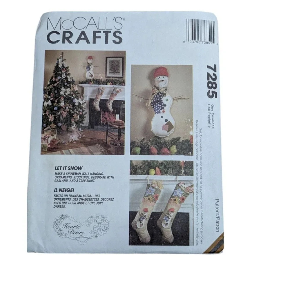 McCalls Crafts 7285 Christmas Stocking & Wall‎ Hanging Sewing Patternuncut